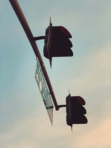 light black traffic light 595 bryant st